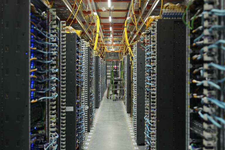 Estados Unidos Detêm Quase 40% dos Data Centers Globais, Enquanto Brasil Alcança 1,8% do Total - Imagem do artigo original