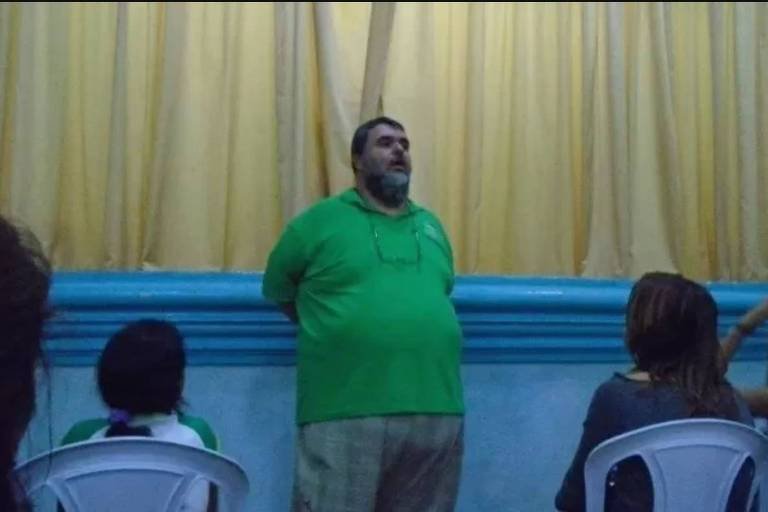 Ex-professor é Sentenciado a Mais de Meio Século de Prisão por Abusos Sexuais Contra Alunos - Imagem do artigo original