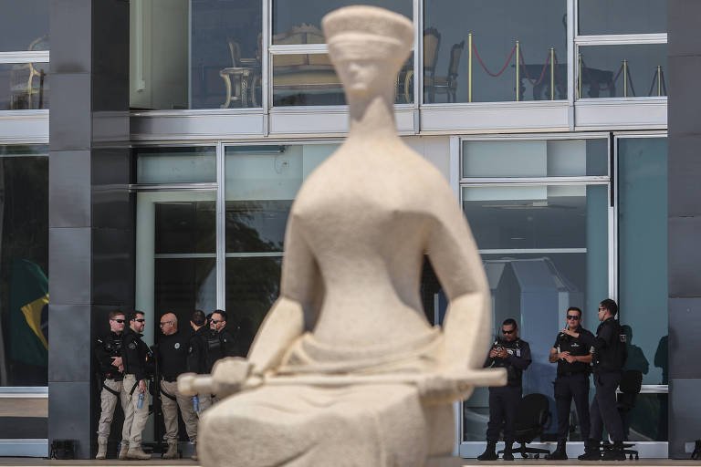 Julgamento de Bolsonaro e Mais Sete Réus por Trama Golpista Inicia no Supremo Tribunal Federal - Imagem do artigo original