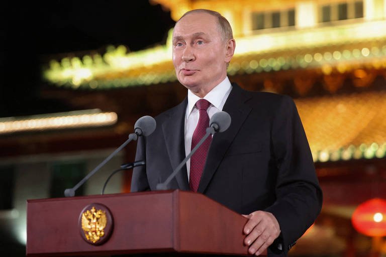 Putin Afirma Que Tarifas dos EUA ao Brasil Revelam Problemas na Política Interna, Citando Bolsonaro - Imagem do artigo original