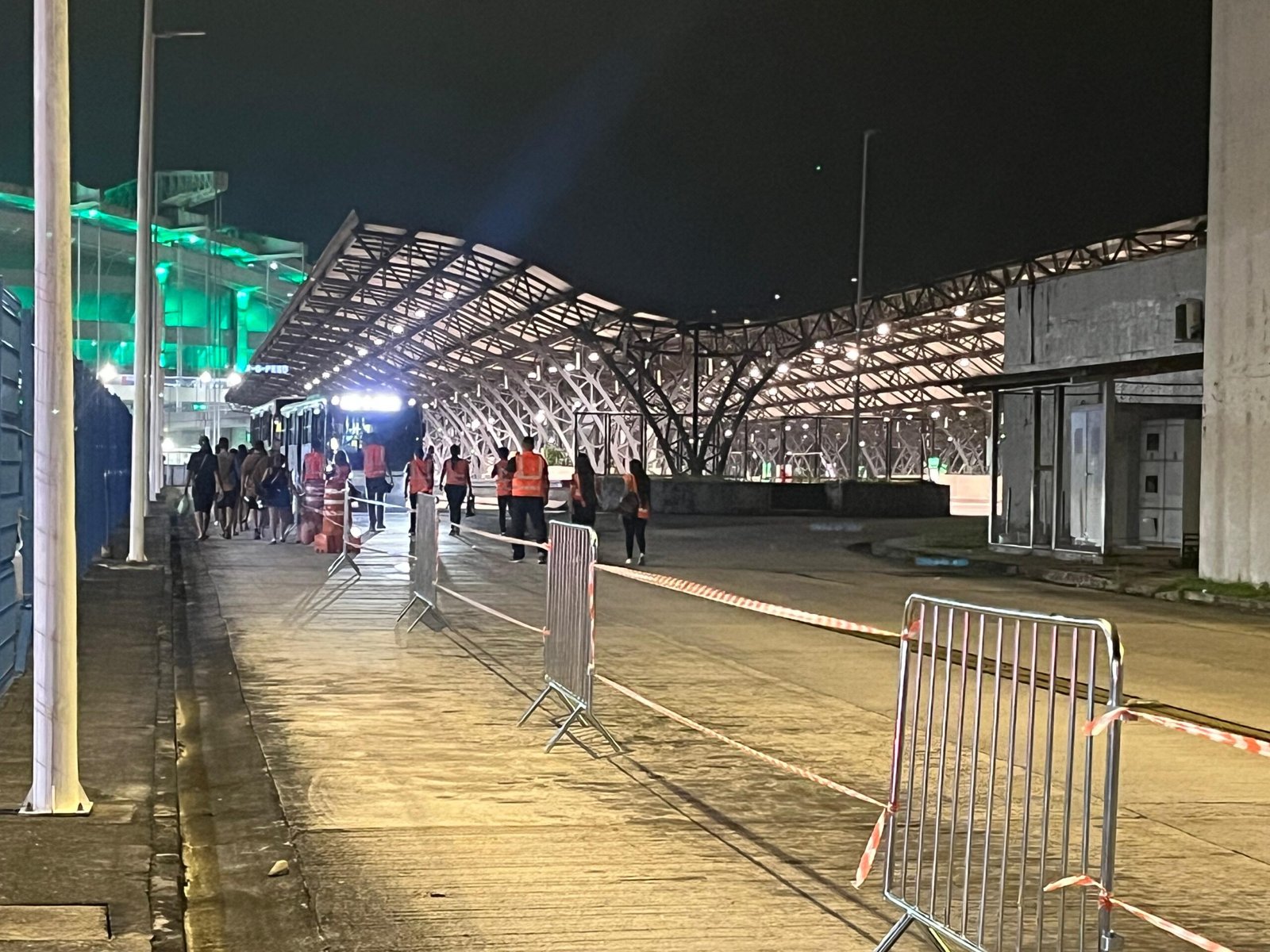 Público do Amazônia Live Forma Fila para BRT Gratuito em Belém - Imagem do artigo