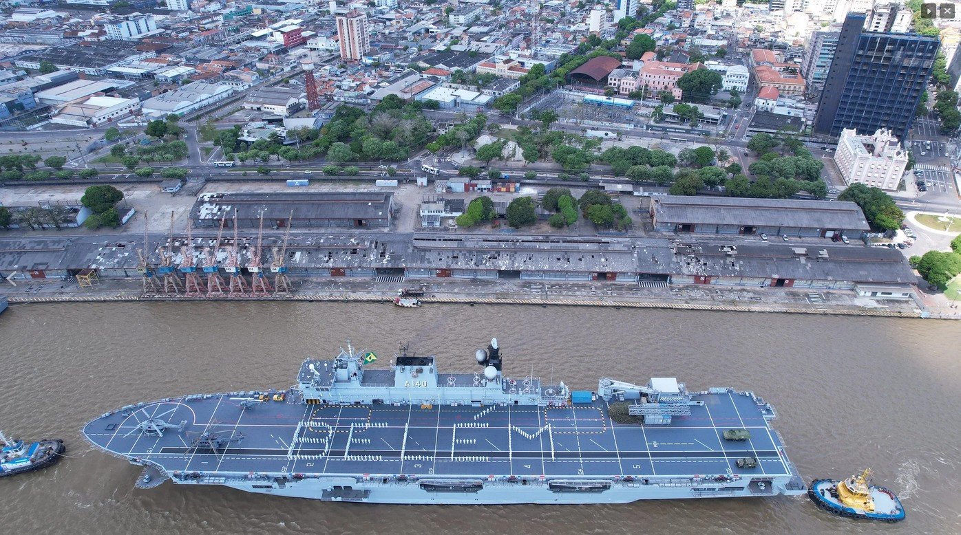 NAM Atlântico: Maior Navio de Guerra Apoiando COP 30 Belém - Imagem do artigo
