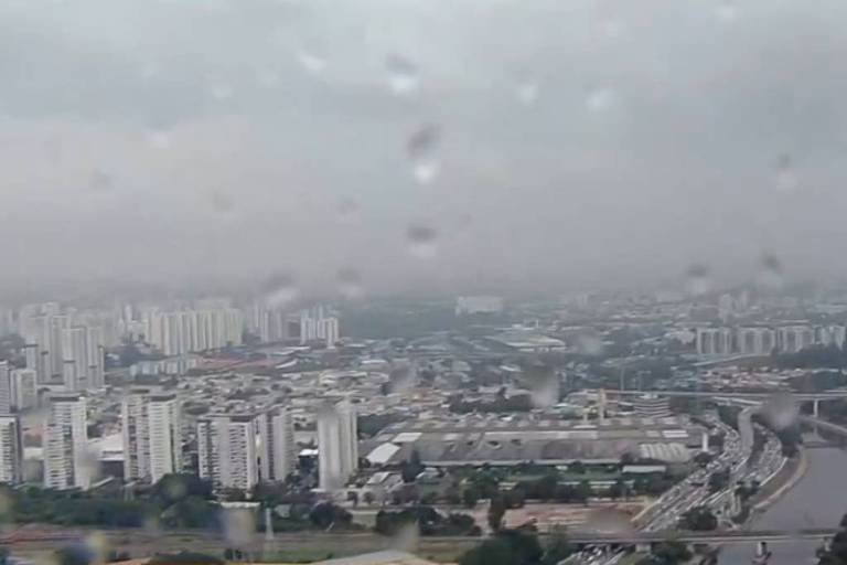 SP: Temperatura Despenca 17°C com Chegada de Frente Fria - Imagem do artigo original