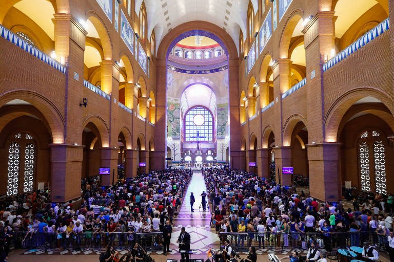 Dia da Padroeira em Aparecida: Expectativa de 150 Mil Fiéis - Imagem do artigo original