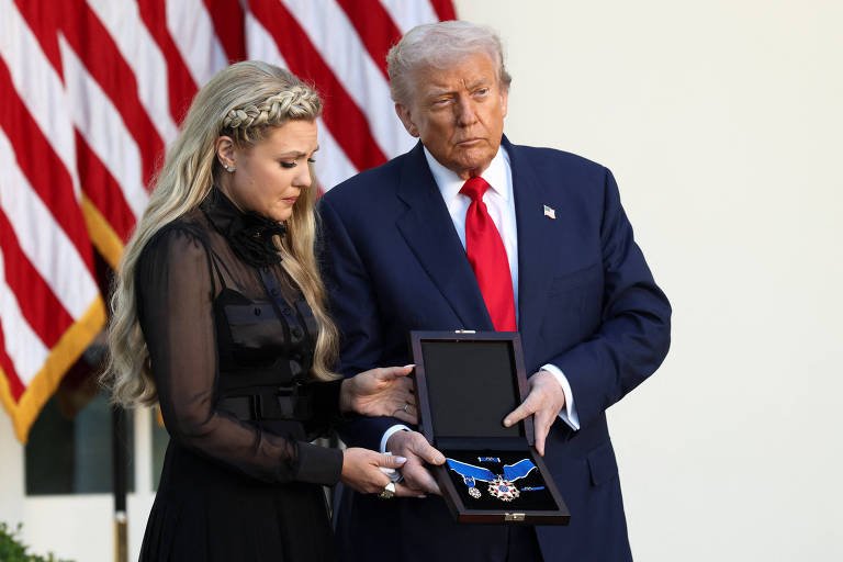 Trump Concede Honraria Civil Máxima a Charlie Kirk Postumamente - Imagem do artigo original