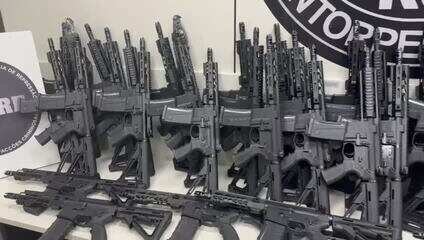 PF mira quadrilha de fuzis; 3,5 mil armas por ano - Imagem do artigo original