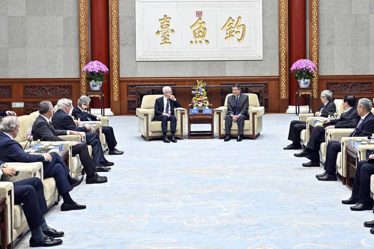 Encontro Comercial: China e Apple em Pequim sob Tensão EUA - Imagem do artigo original