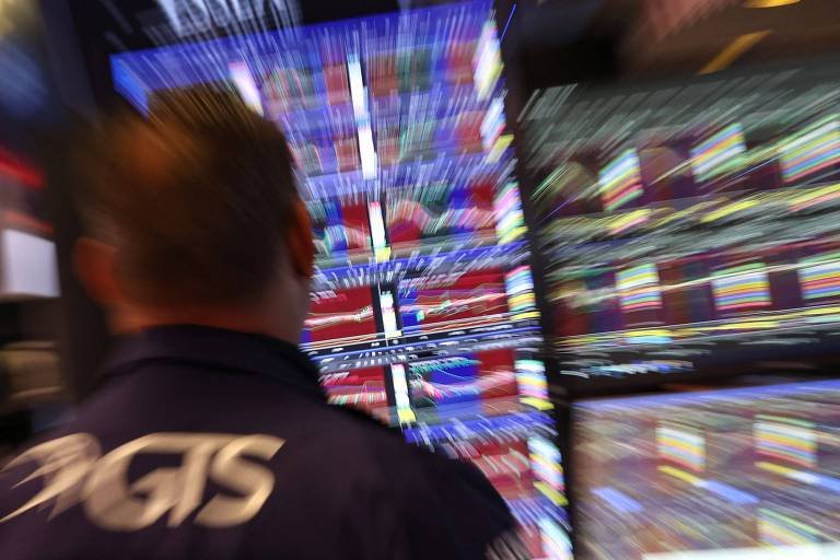 FMI alerta para bolha de crédito nos EUA e temores de crise - Imagem do artigo original