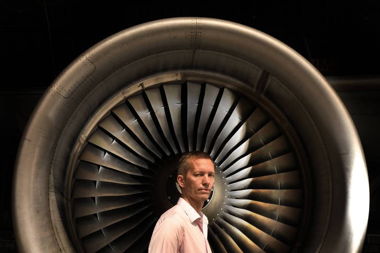 Latam: CEO Defende Tarifa Sem Bagagem de Mão em Voos Internacionais - Imagem do artigo original