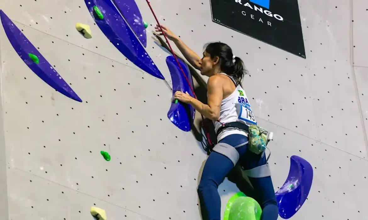 Marina Dias Conquista Ouro na Copa do Mundo de Paraescalada em Laval - Imagem do artigo original