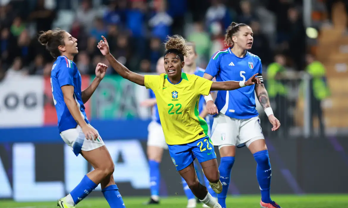 Seleção Feminina: Brasil Vence Itália e Consolida Hegemonia - Imagem do artigo original