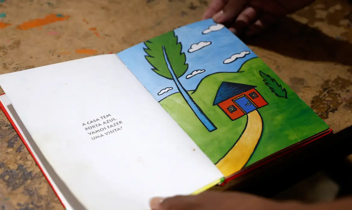 Leitura na Infância: BN Destaca Empatia e Desenvolvimento Infantil - Imagem do artigo original