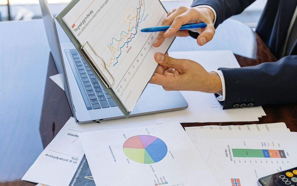 Ambev e Bradesco: Lucro de Empresas se destaca no 3T25 - Imagem do artigo original