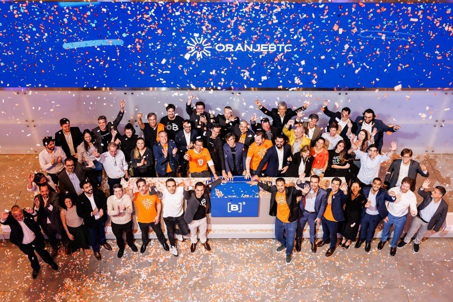 OranjeBTC Recompra Ações e Adia Novas Compras de Bitcoin - Imagem do artigo original