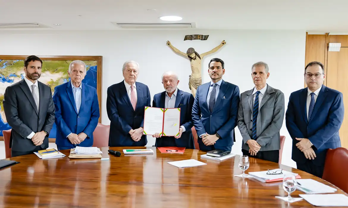 Lula assina Projeto de Lei Antifacção e pede urgência - Imagem do artigo original