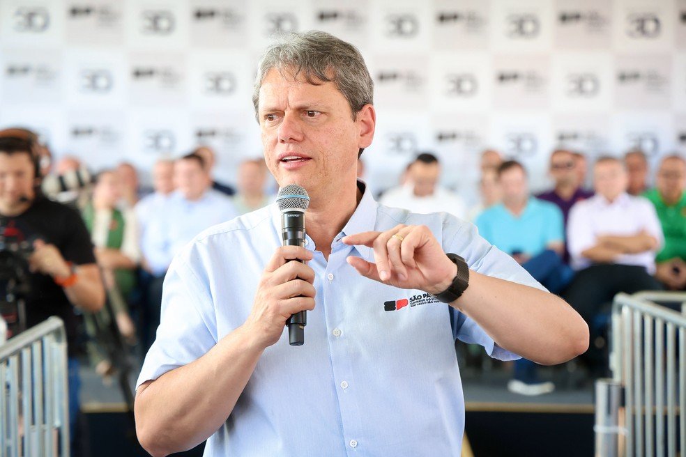 Tarcísio: Operação no Rio é “revés ao crime organizado” - Imagem do artigo original