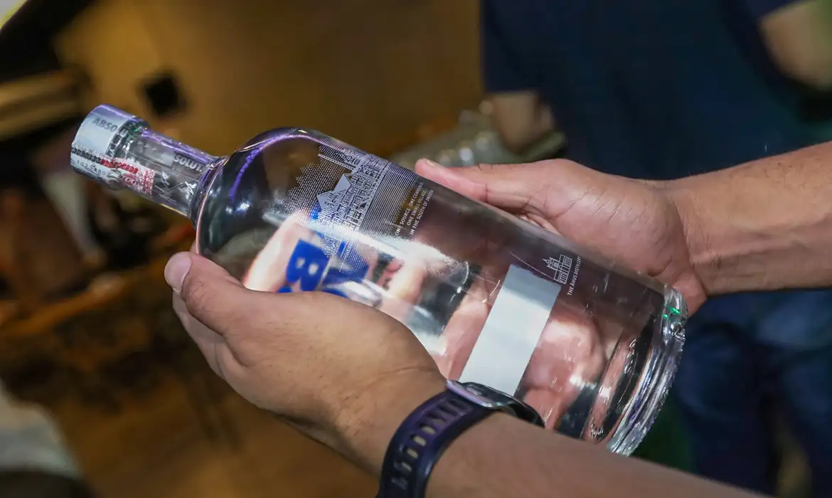 Sesa Notifica 3 Novos Casos de Intoxicação por Metanol no Paraná - Imagem do artigo