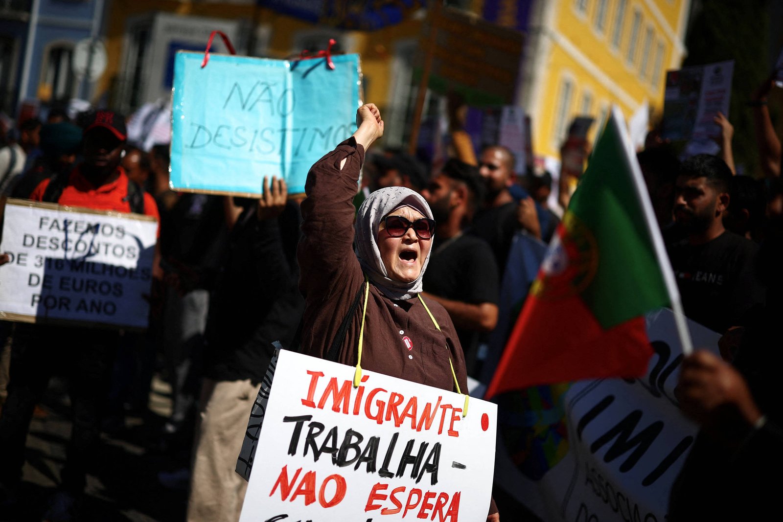 Portugal aprova nova lei imigração; veja impacto em brasileiros - Imagem do artigo