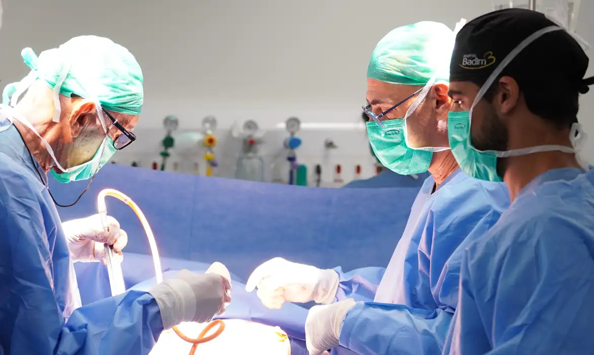 Paixão Mantém Médicos Longevos na Ativa Após os 80 Anos - Imagem do artigo original