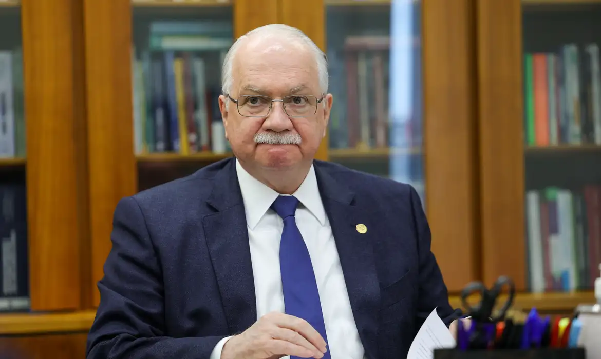 Fachin Busca Acelerar Tribunais do Júri Contra Crimes de Vida - Imagem do artigo original