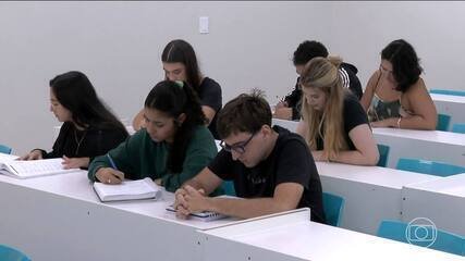 Enem 2025: Quase cinco milhões farão prova neste domingo - Imagem do artigo original