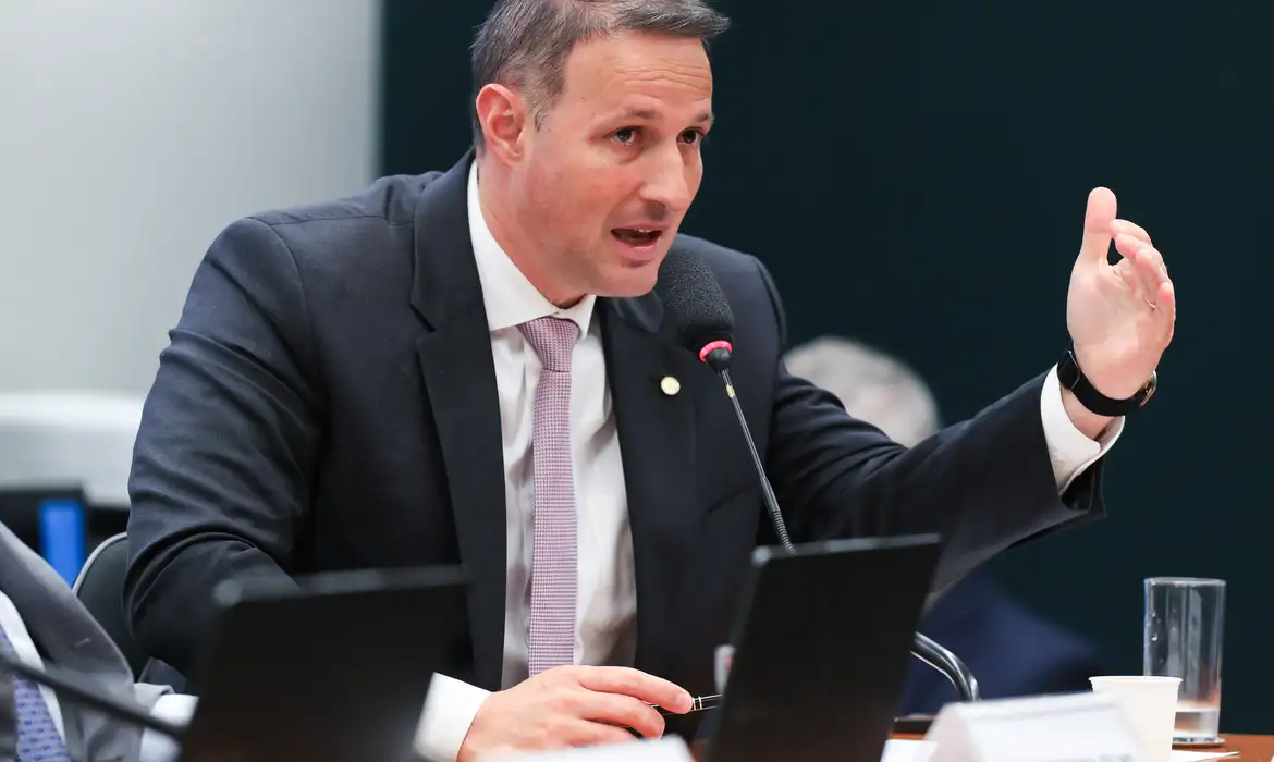 PL Antifacção: Derrite Garante Atuação da PF e Endurece Penas - Imagem do artigo original