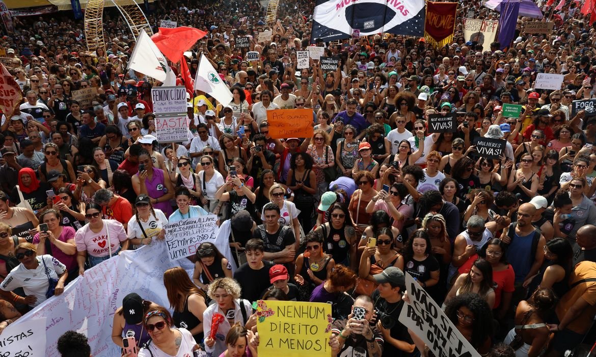 Levante de Mulheres contra Feminicídio Cobre a Paulista - Imagem do artigo original