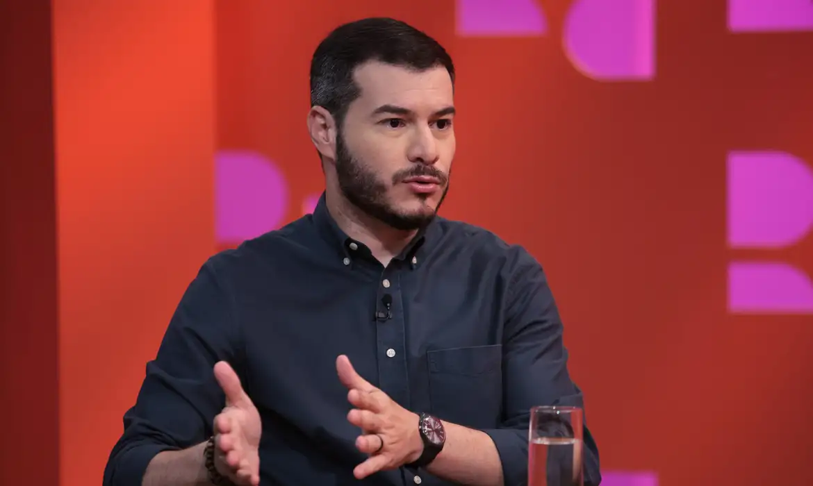 Juliano Medeiros Analisa Cenário Político e Desafios de 2026 - Imagem do artigo original