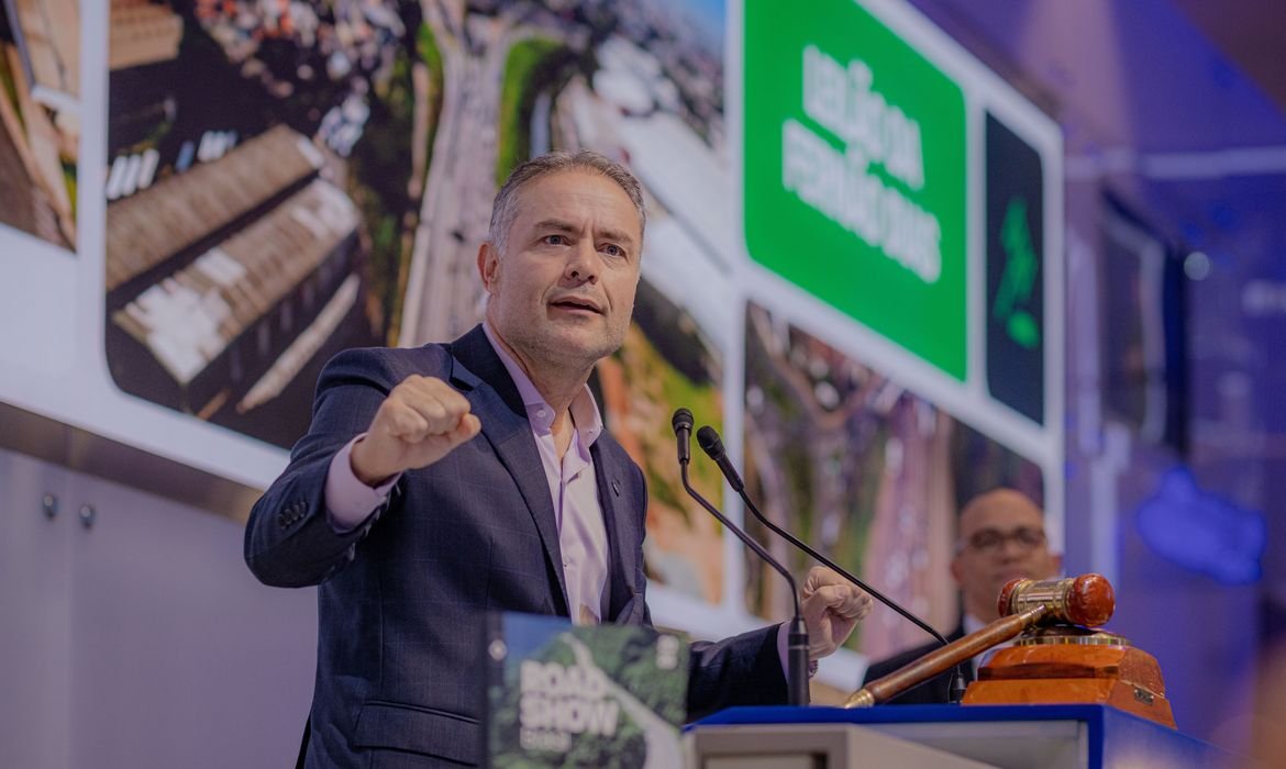 Ministro Prevé 14 Leilões Rodoviários em 2026 para Infraestrutura - Imagem do artigo original