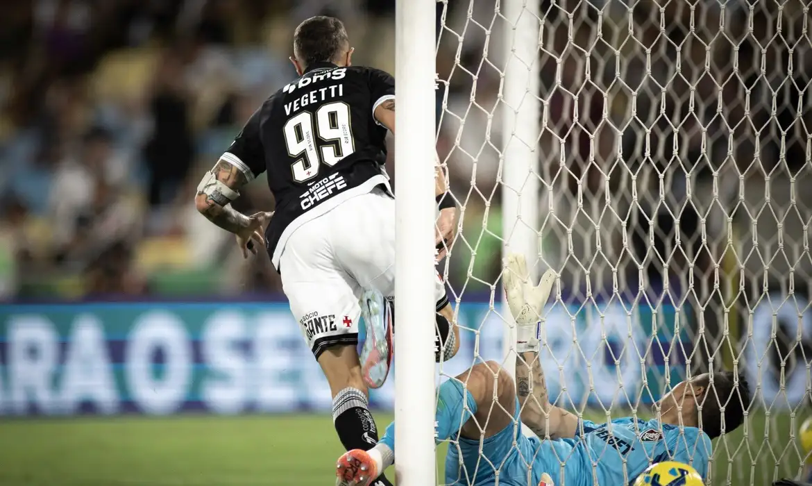 Vasco vence Fluminense no Maracanã e ganha vantagem na Copa do Brasil - Imagem do artigo original