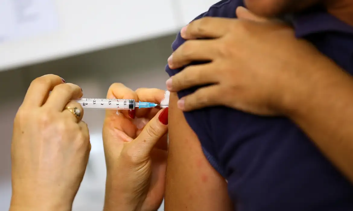 São Paulo Alerta: Risco de Sarampo Aumenta em Temporada de Cruzeiros - Imagem do artigo original