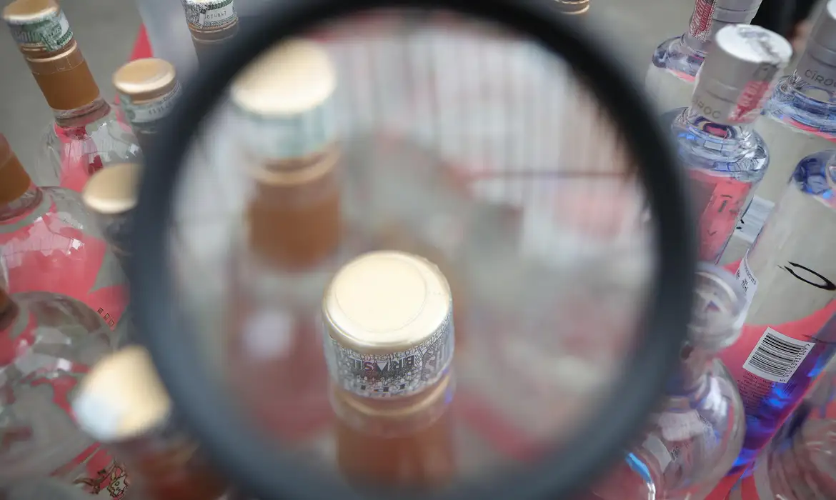 Bahia: Sete Casos Suspeitos de Intoxicação por Metanol - Imagem do artigo original