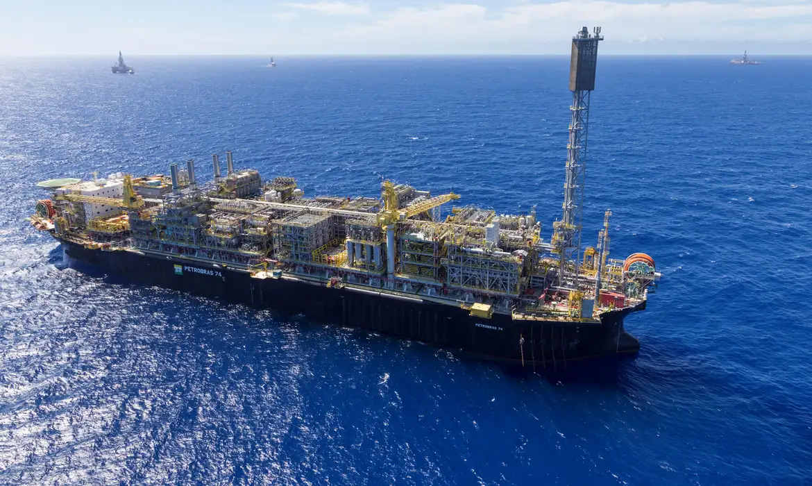 Petrobras Bate Recorde de Produção e Amplia Exportações em 2025 - Imagem do artigo original