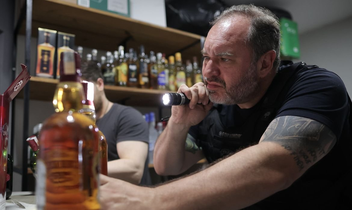 Metanol em Bebidas: Alerta Nacional para o Carnaval - Imagem do artigo original