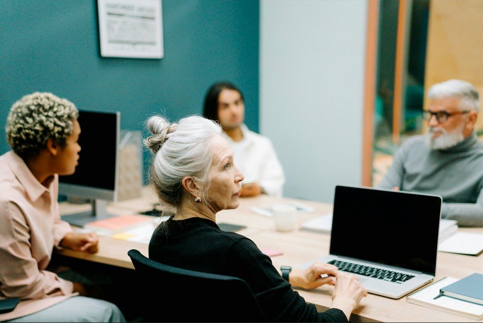 Liderança e Diversidade Corporativa: Desafios e Impactos - Imagem do artigo original