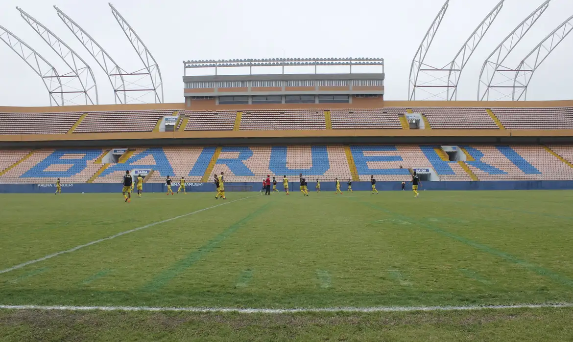 Palmeiras x Fluminense: Rádio Nacional transmite duelo pelo Brasileirão - Imagem do artigo original