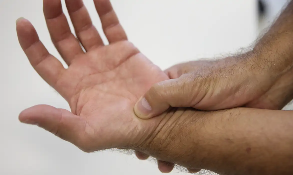 Novas Diretrizes Ampliam Tratamento de Fibromialgia no SUS - Imagem do artigo original