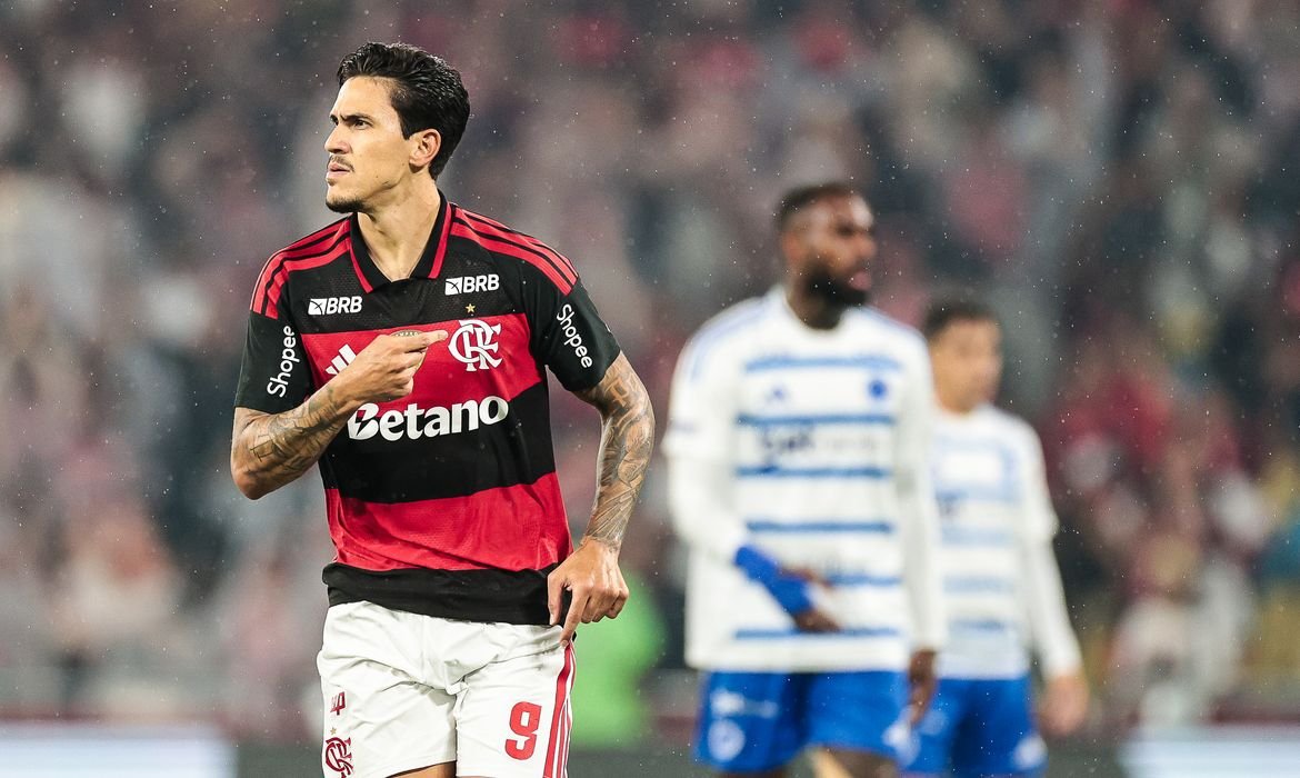Flamengo vence Cruzeiro e assume a 4ª posição no Brasileiro - Imagem do artigo original