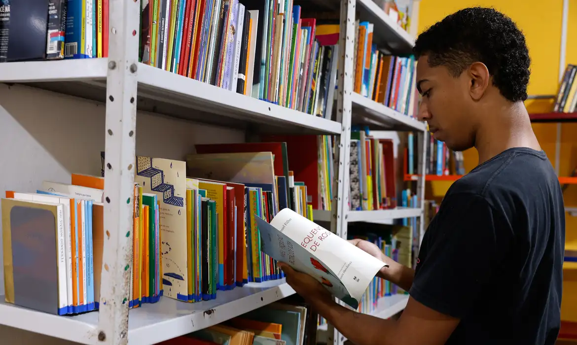 Alerj Aprova Jovens Embaixadores do Livro para Leitura RJ - Imagem do artigo original