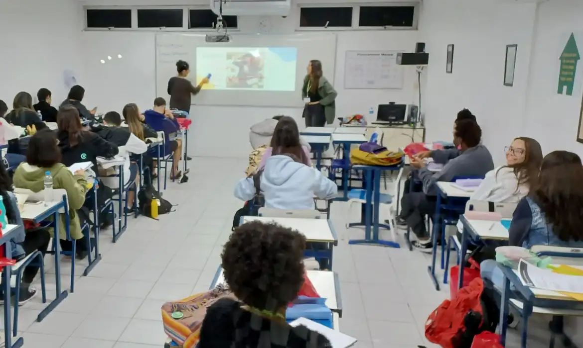Matrículas no Ensino Superior Crescem em 2023-2024 - Imagem do artigo original