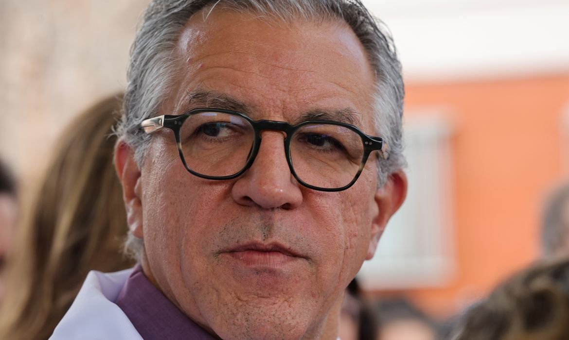 Brasil monitora impacto da guerra na distribuição de medicamentos - Imagem do artigo original