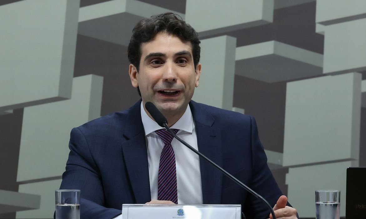 Brasil mais preparado para volatilidade do petróleo, diz Galípolo - Imagem do artigo original