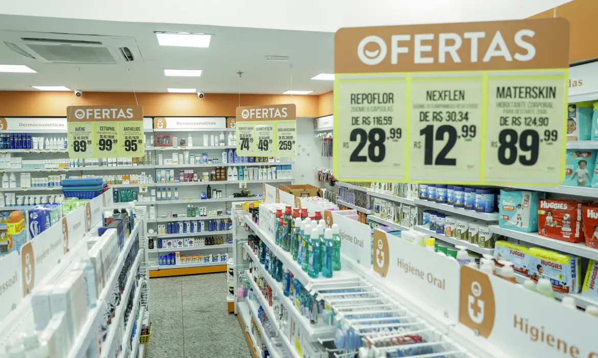Reajuste de Medicamentos: Preços Podem Subir Até 3,81% Hoje - Imagem do artigo original