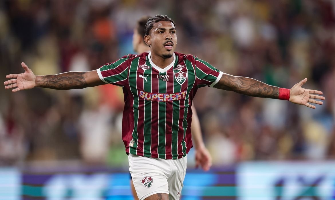 Fluminense Vence Corinthians e Lidera o Brasileiro - Imagem do artigo original