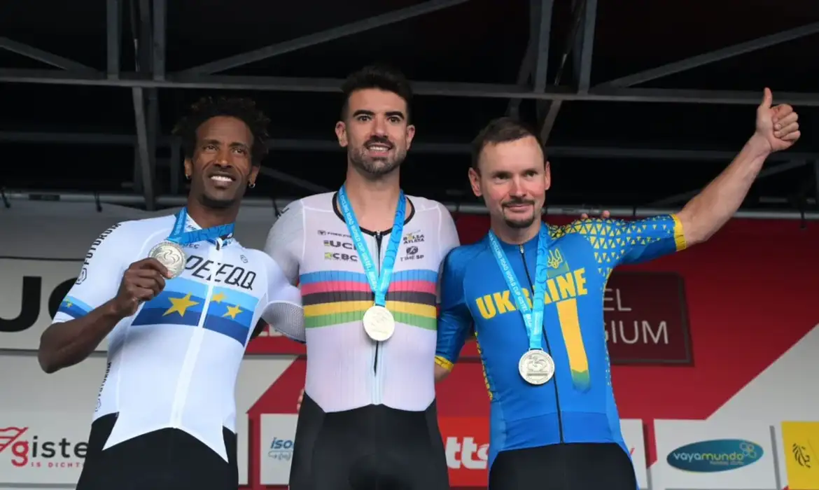 Lauro Chaman Conquista Ouro na Copa do Mundo de Ciclismo - Imagem do artigo original