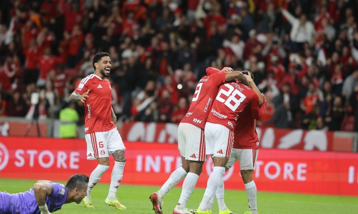 Inter Vence Fluminense e Ganha Fôlego no Brasileirão - Imagem do artigo original