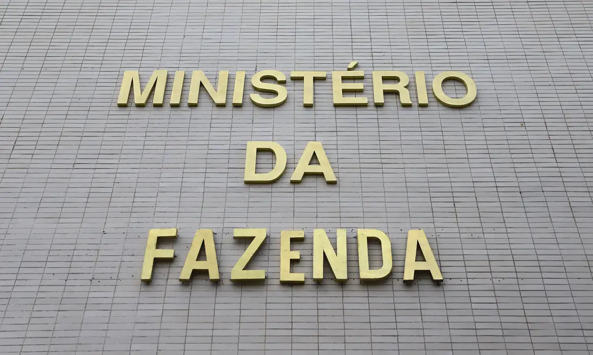 Bloqueio Ambiental: CMN Adia Regras para Crédito Rural em 2027 - Imagem do artigo original