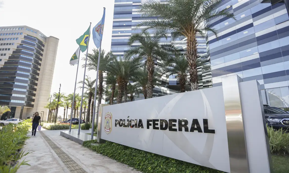 PF prende hacker do Banco Master em Dubai após ação com Interpol - Imagem do artigo original