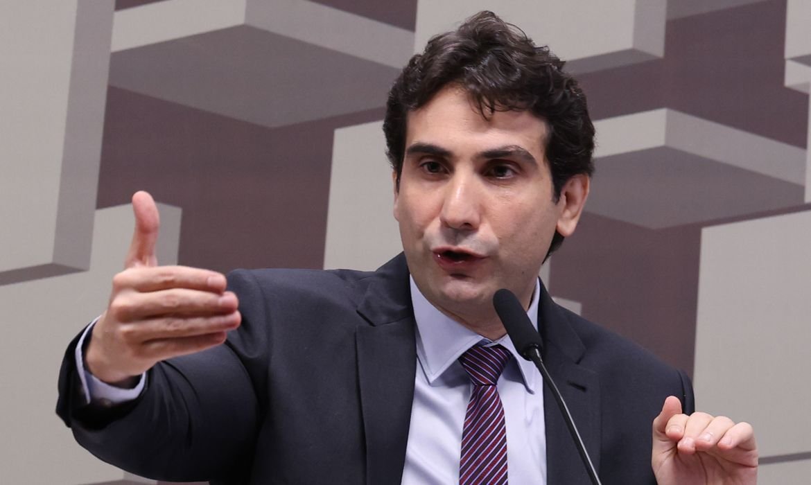 Galípolo detalha ação do Banco Master que alertou BC - Imagem do artigo original