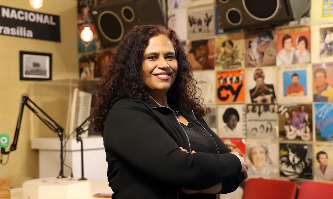 Beatriz Arcoverde da EBC Vence Prêmio Mulheres Raras 2026 - Imagem do artigo original